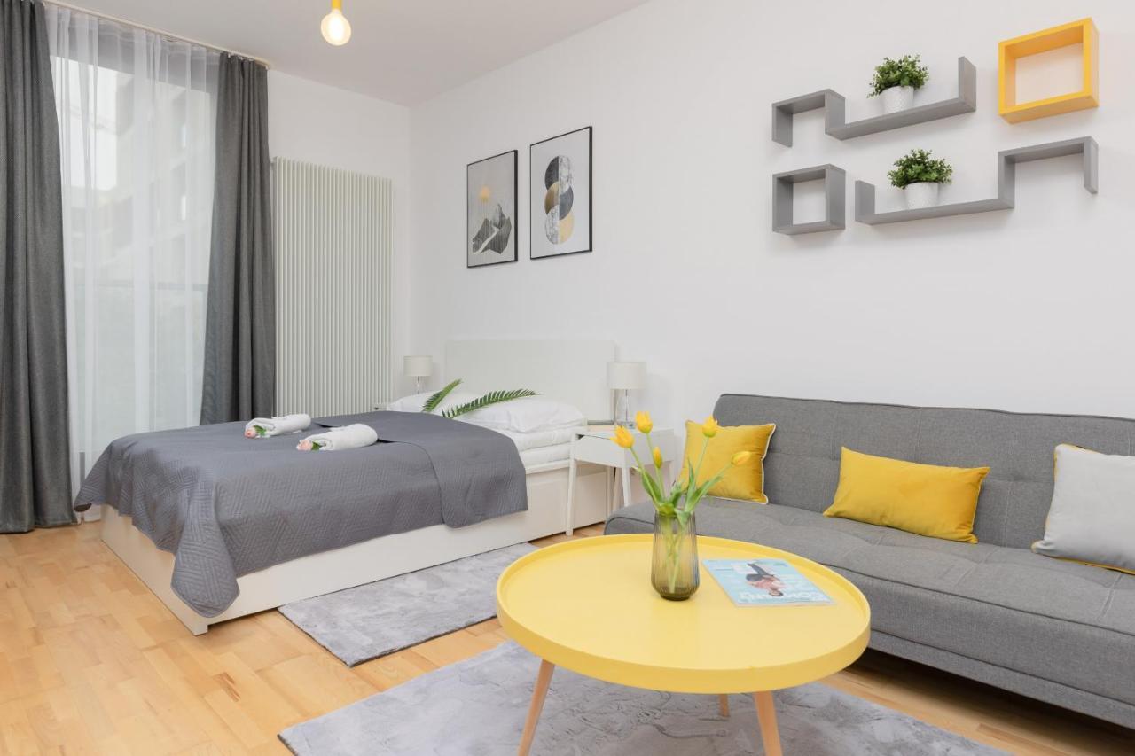 Warsaw Wola Apartment Near Nocny Market By Noclegi Renters Eksteriør billede